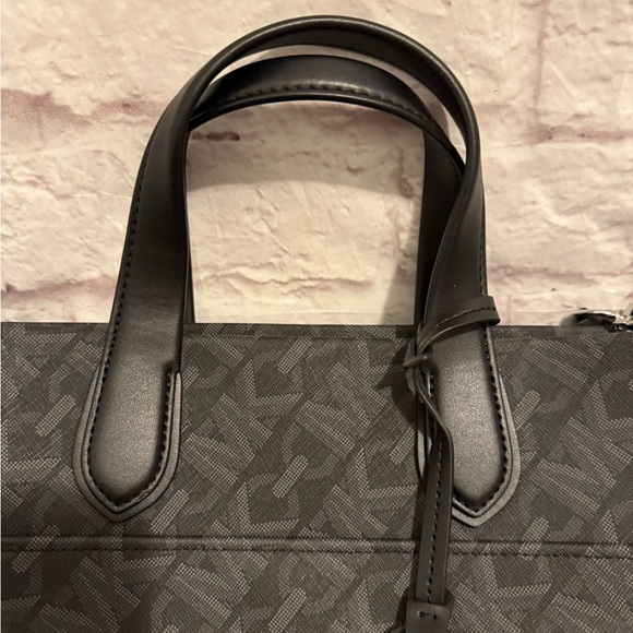 Michael Kors Gigi Large Empire Signature Logo Tote Bag. 15.5” by 11.75” by 5.25” - Picture 8 of 9